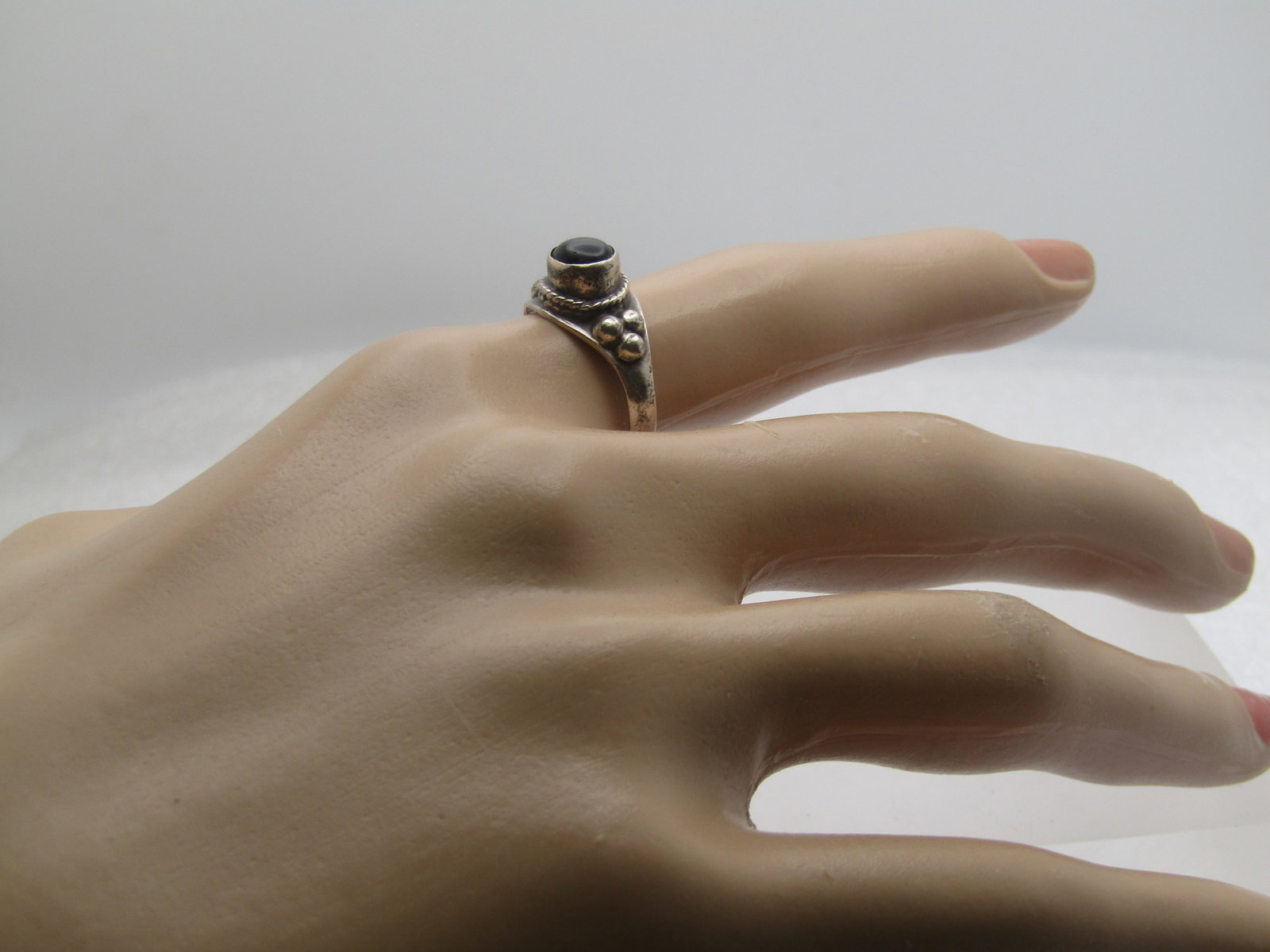 Vintage Sterling Onyx Ring, Southwestern/Bali, Sz. 8, 1970's-1980's - 6