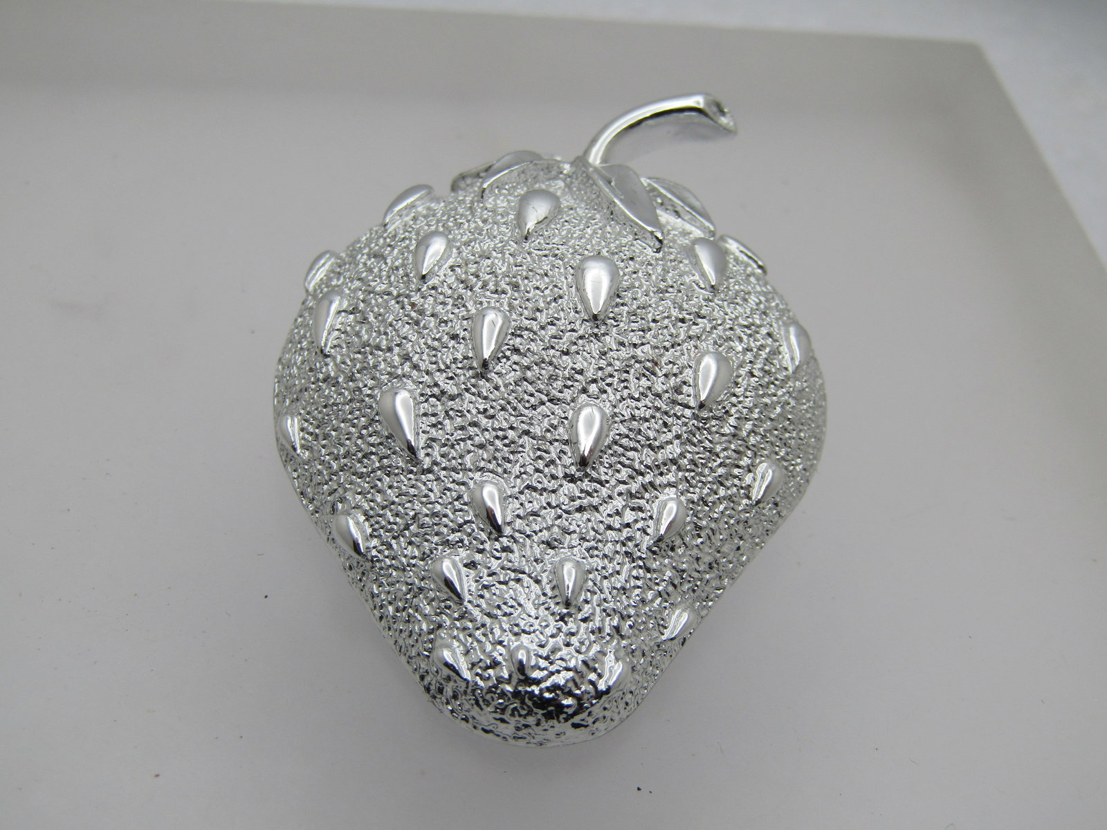 Vintage Strawberry Brooch, Sarah Coventry, 1960's-1970's (1 of 5)