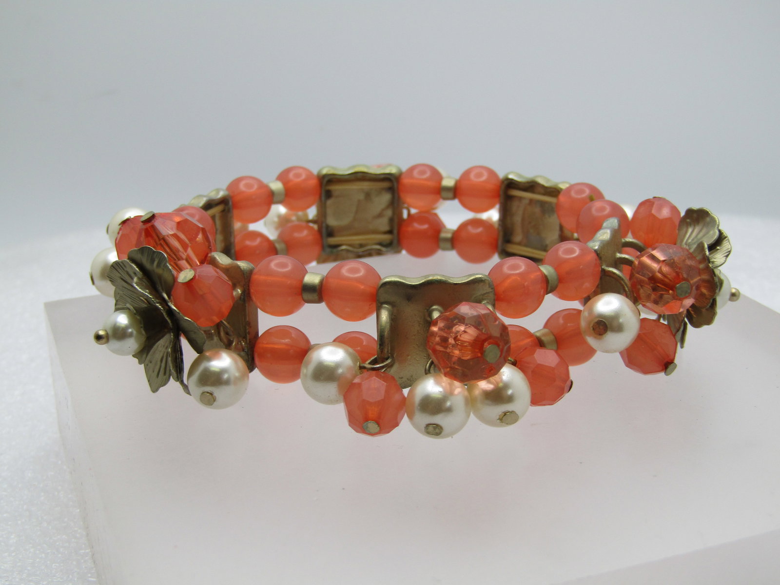 Vintage Floral Dangle Stretch Bracelet, Pink & Faux Pearl. 1990's - 2