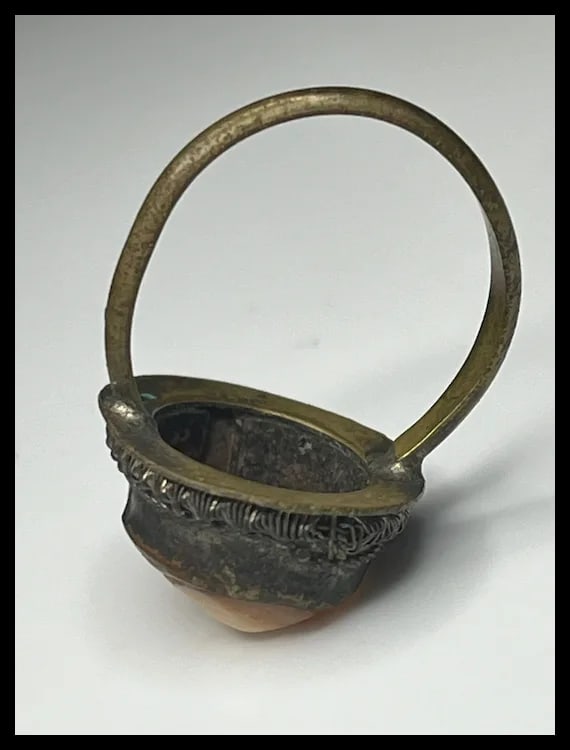 Vintage Carved Shell Cameo Ring - 5