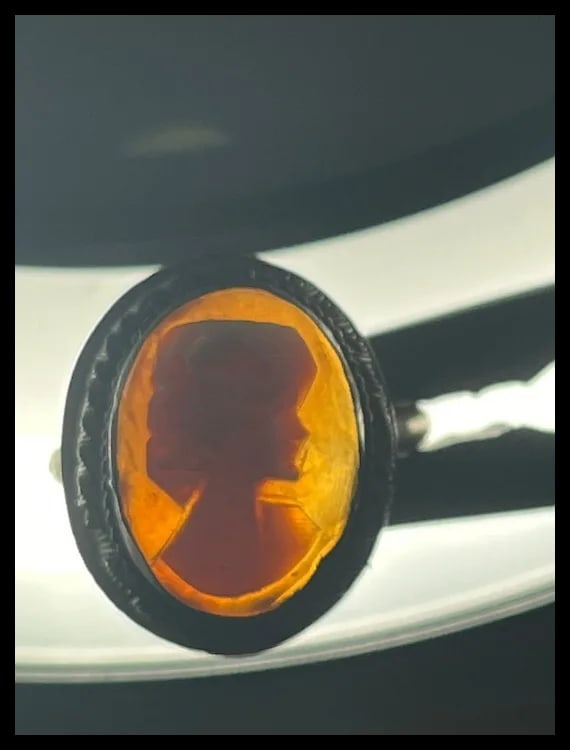 Vintage Carved Shell Cameo Ring - 6