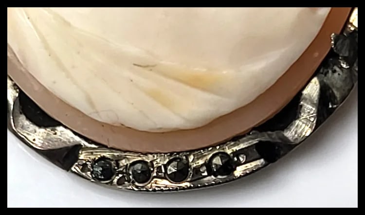 Vintage Hand-Carved Shell Cameo Filigree Pendant/Brooch - 4