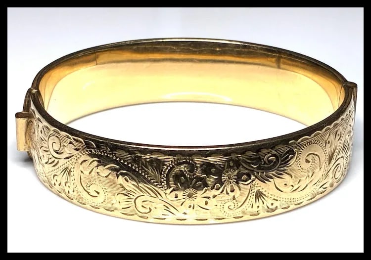 Vintage R&W 1/5th 9 Carat Gold Bangle - 3
