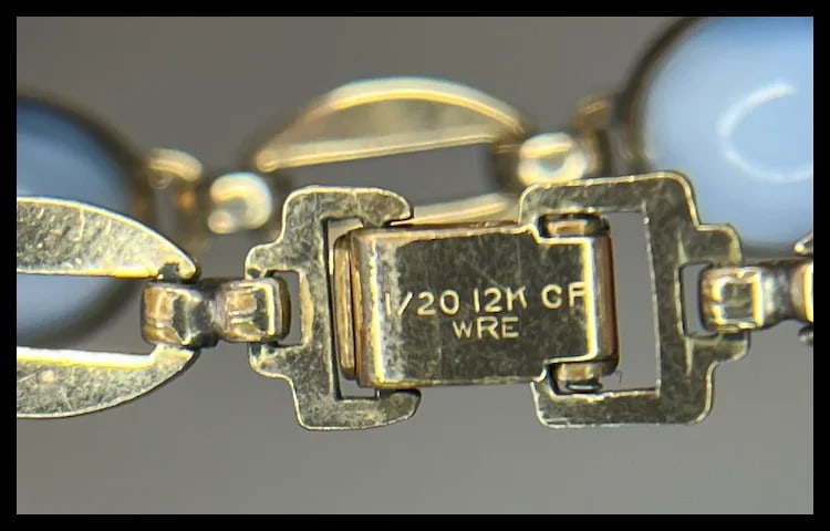 Vintage Cat's Eye Cabochon Gold Bracelet - 9