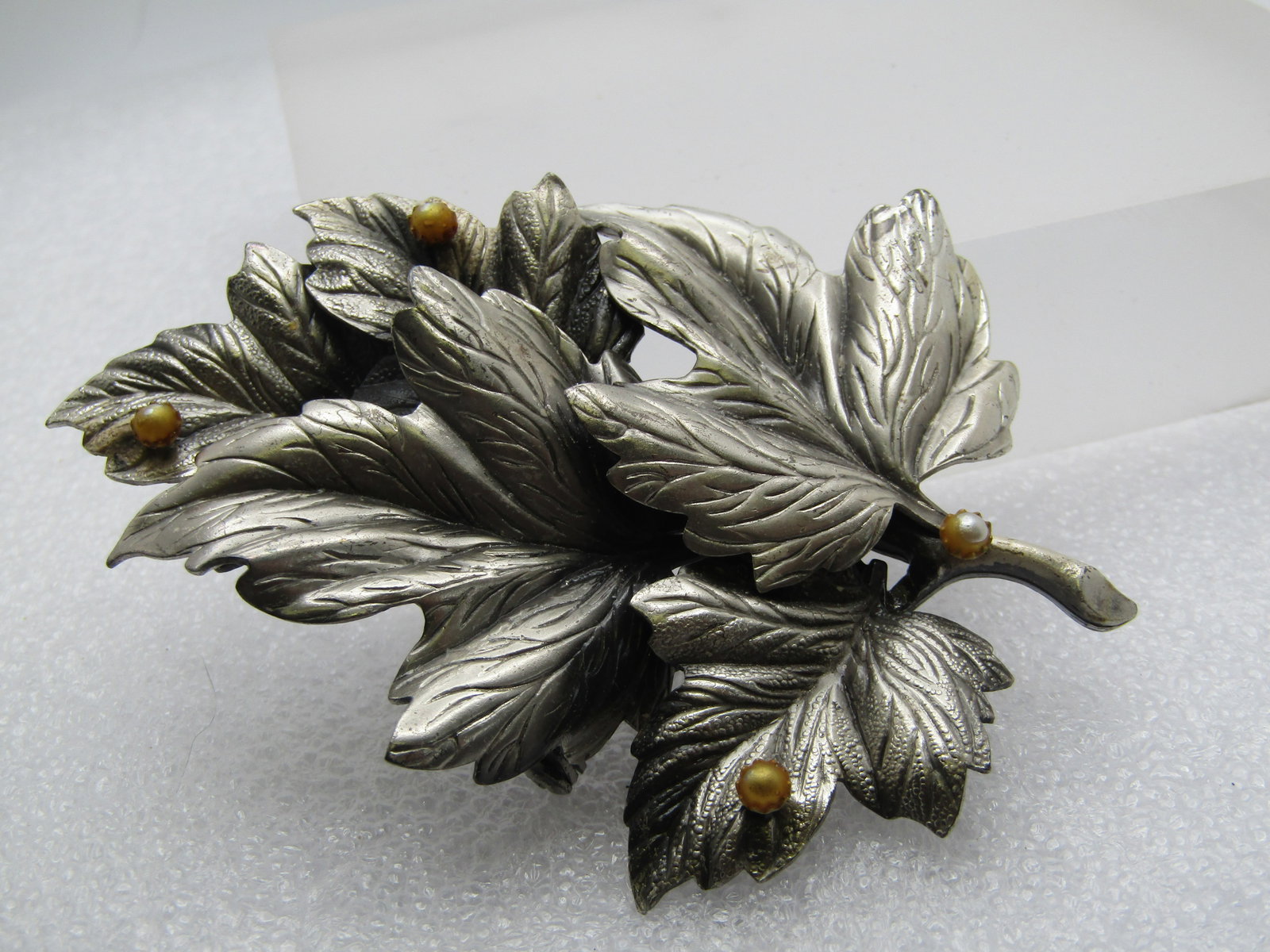 Vintage Leaves & Faux Pearl Brooch, Large 1970's-1980's. (1 of 5)