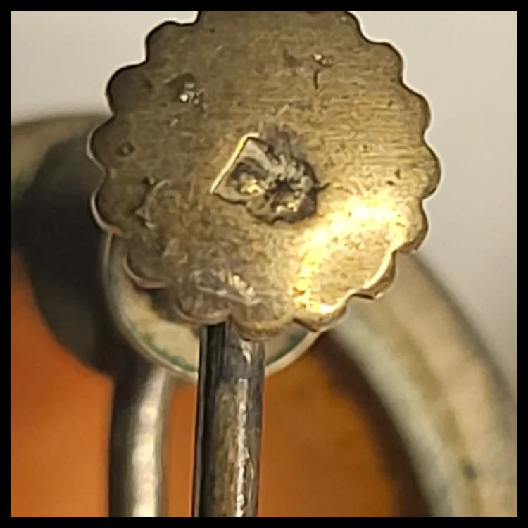 Vintage Shell Cameo Screw-Back Earrings - 4