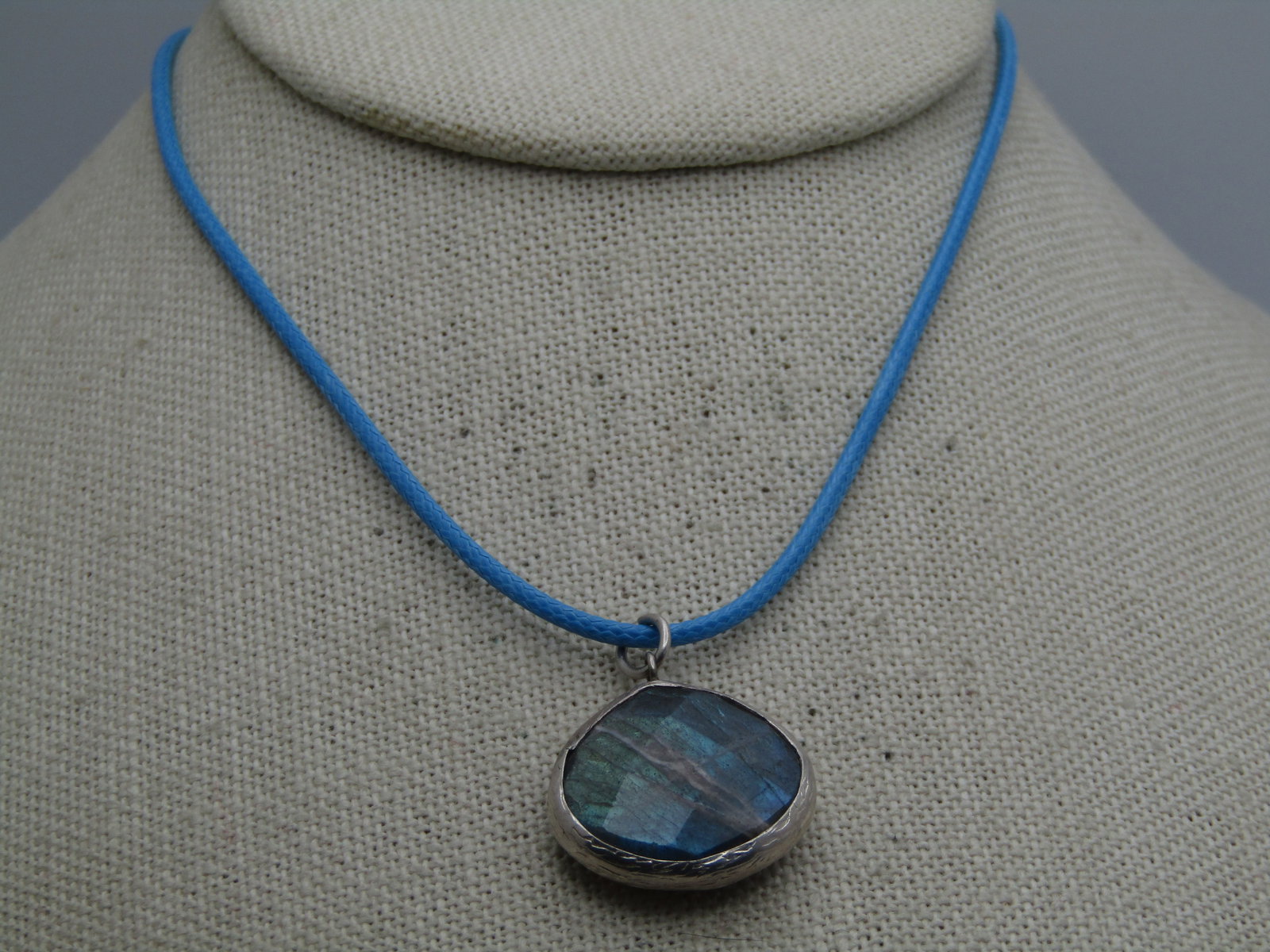 Vintage Sterling Labradorite Freeform Necklace, 19.5", Southwestern Appeal: Vintage Sterling Labradorite Freeform Necklace, 19.5". The chain is a matching pale turquoise/aqau laminated cord that is appx. 2mm wide with silver tone lobster clasp. The necklace is adjustable