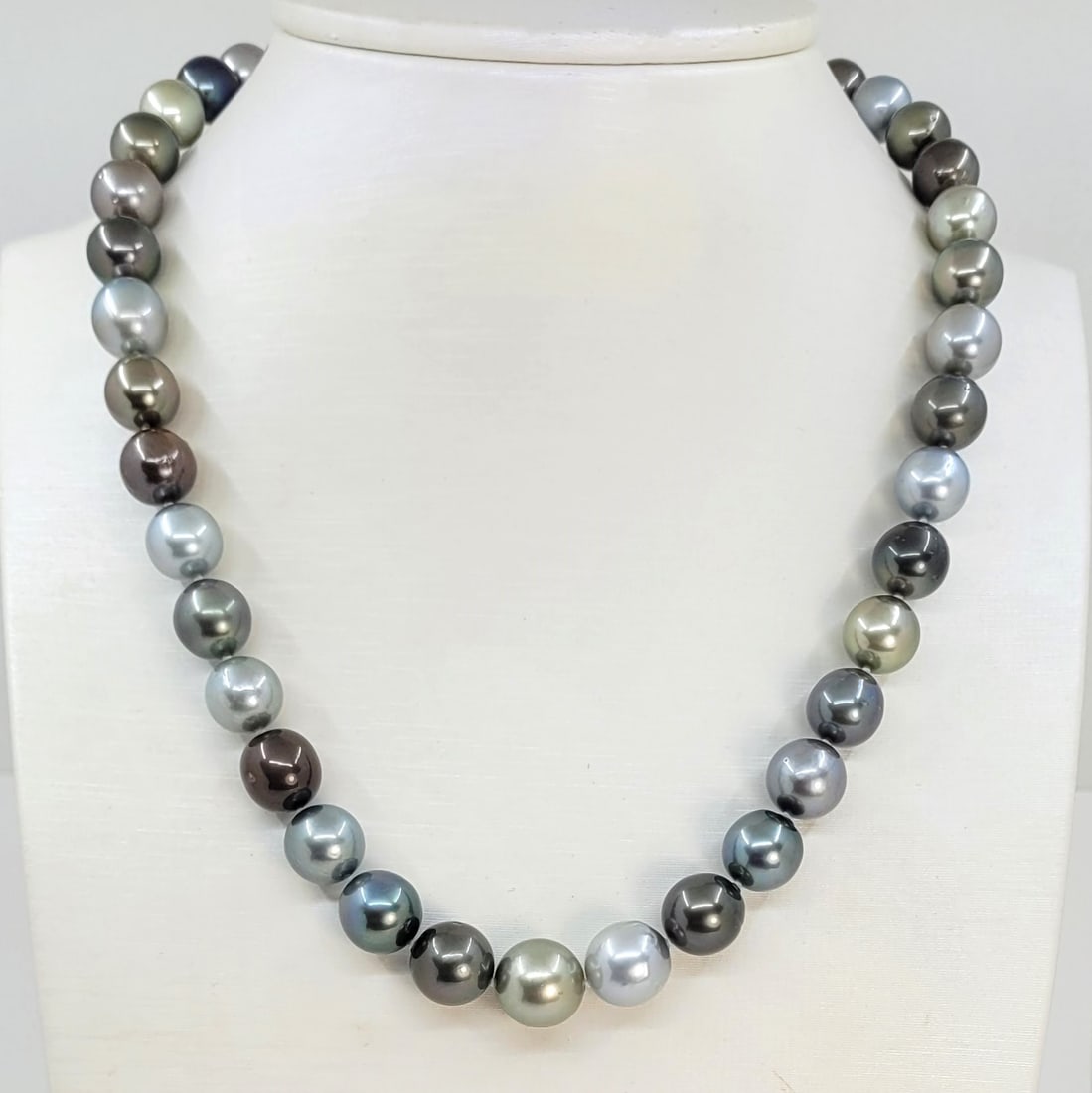 Necklace PSL Certified Tahitian Pearls - 8.3x11.7mm - 2