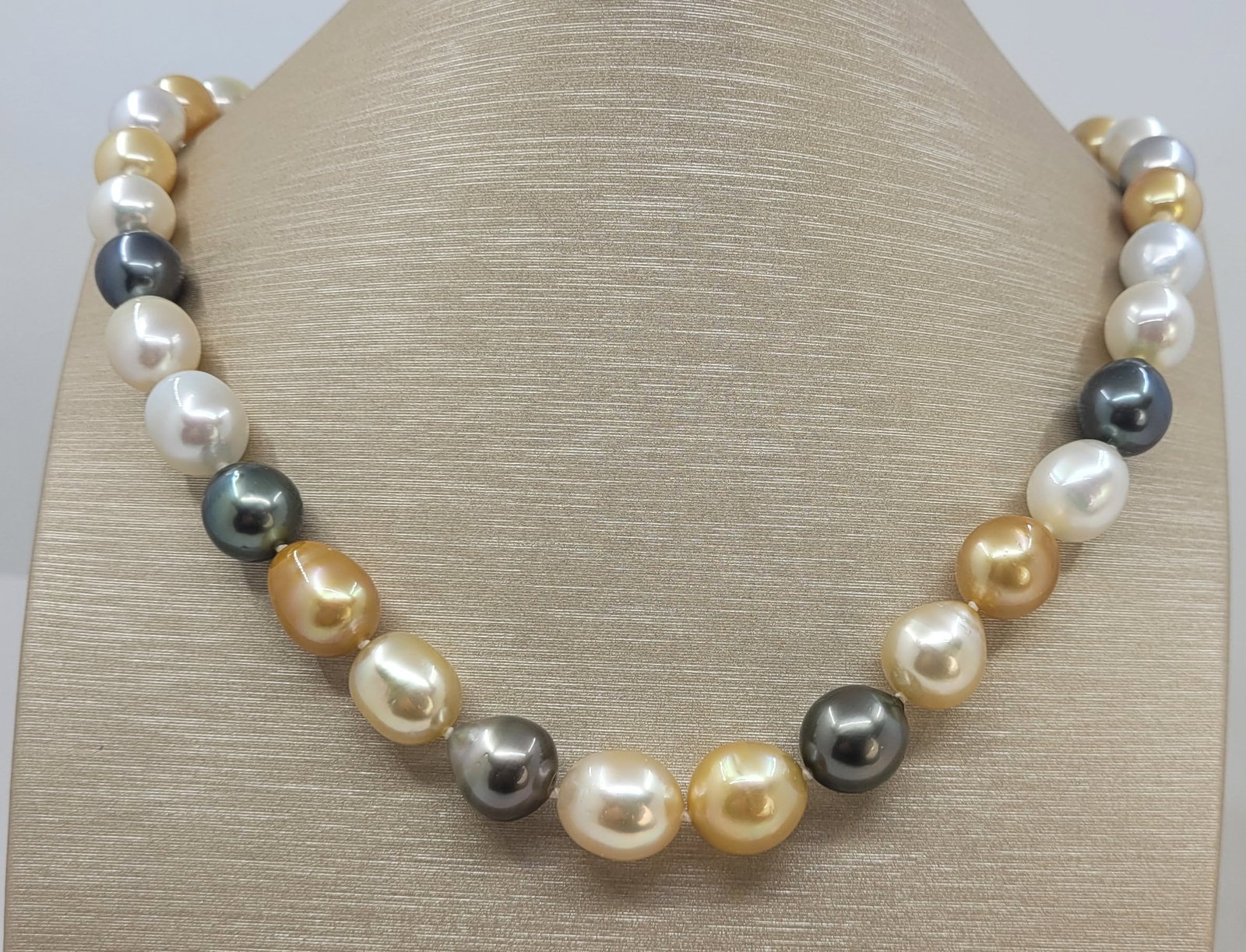 Necklace PSL Certified South Sea and Tahiti pearls - 9.0x12.1mm - 4