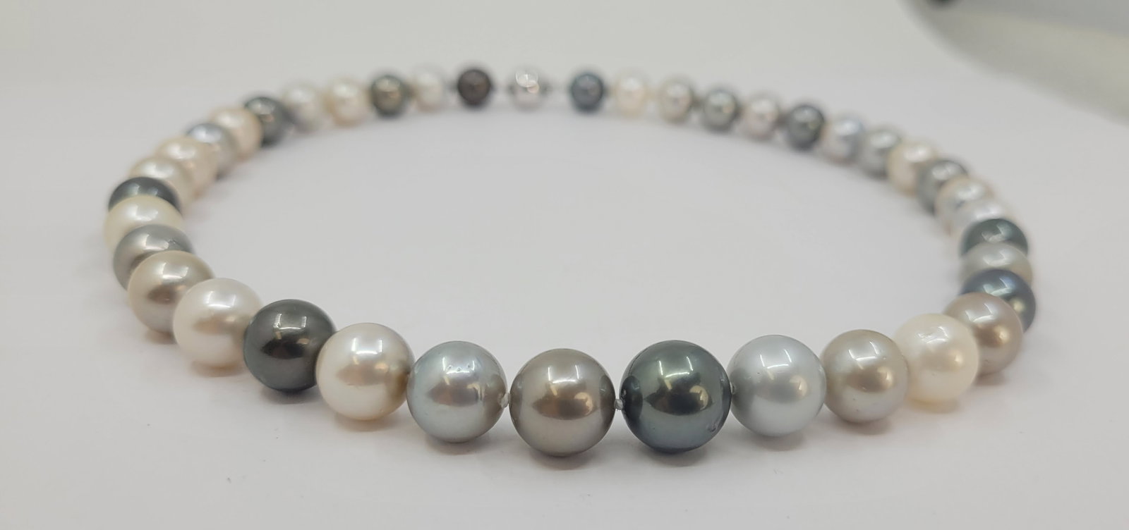 Necklace PSL Certified Tahitian Pearls - 10.0x12.2mm - 17