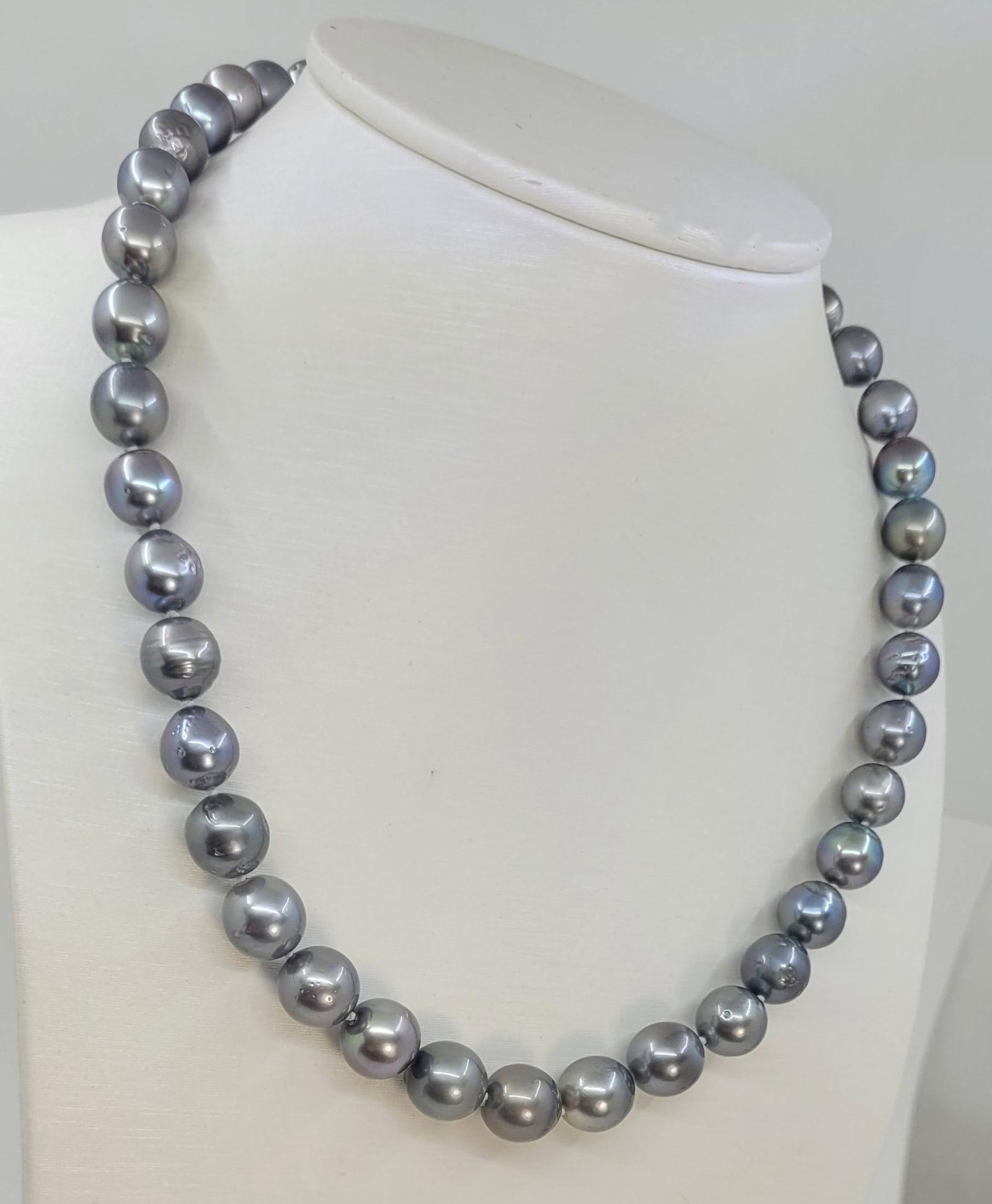 Necklace PSL Certified Tahitian Pearls - 8.4x10.9mm - 2