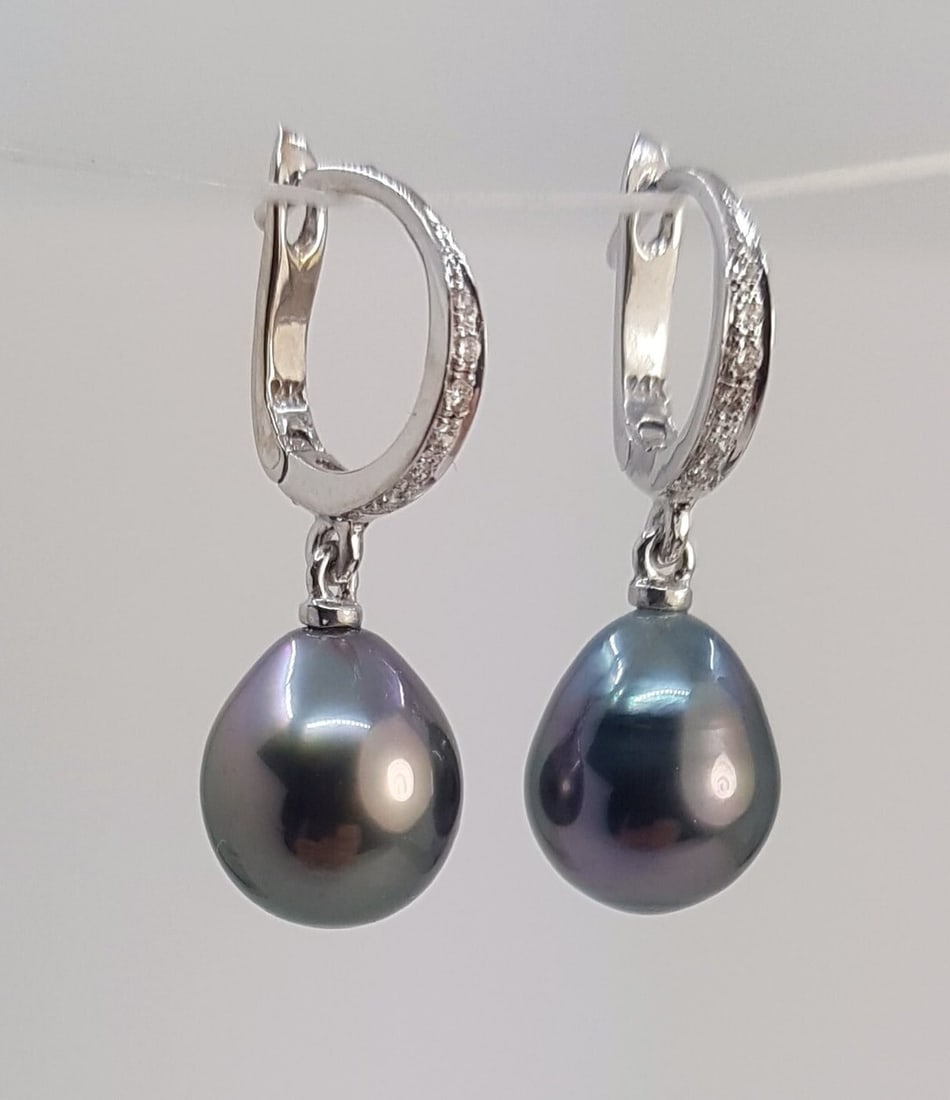 Earrings - 14 kt. White gold - 0.09ct. tw. - 9x10mm Tahitian Pearls - 2