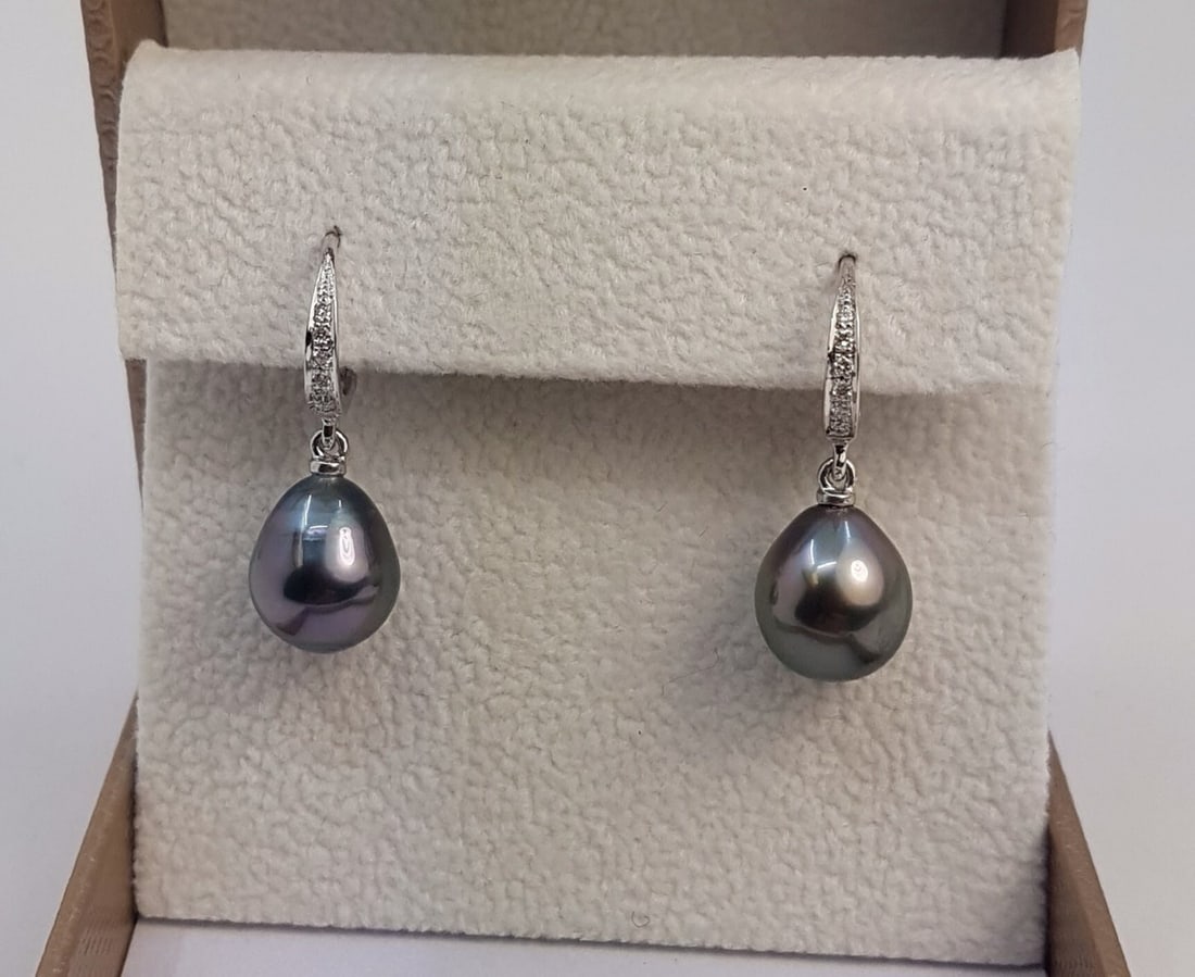 Earrings - 14 kt. White gold - 0.09ct. tw. - 9x10mm Tahitian Pearls - 4