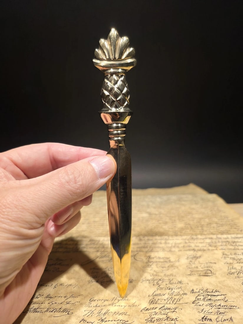 Brass Pineapple Handle Letter Opener: Title: Vintage Style Brass Pineapple Handle Letter Opener Description: Letter opener with a pineapple-form handle inspired by traditional desk knives used during the late 19th and early 20th centuries