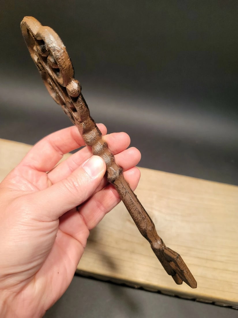 Cast Iron Large Ornate Skeleton Key - 10