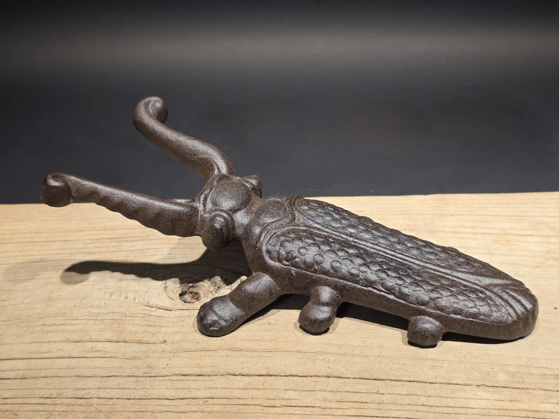 10" Cast Iron Beetle Boot Jack: Title: 10" Vintage Style Cast Iron Beetle Boot JackDescription: 10" Long Vintage-Style Cast Iron Beetle Boot Jack Pull off your boots with historical grit. Modeled after traditional 19th-century