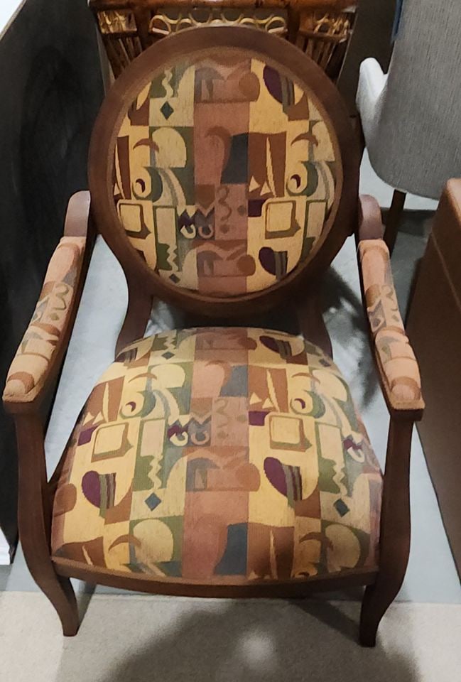 Vintage artistically scaled upholstered designer side chair. Mid-Century Modern meets Queen Anne - 3