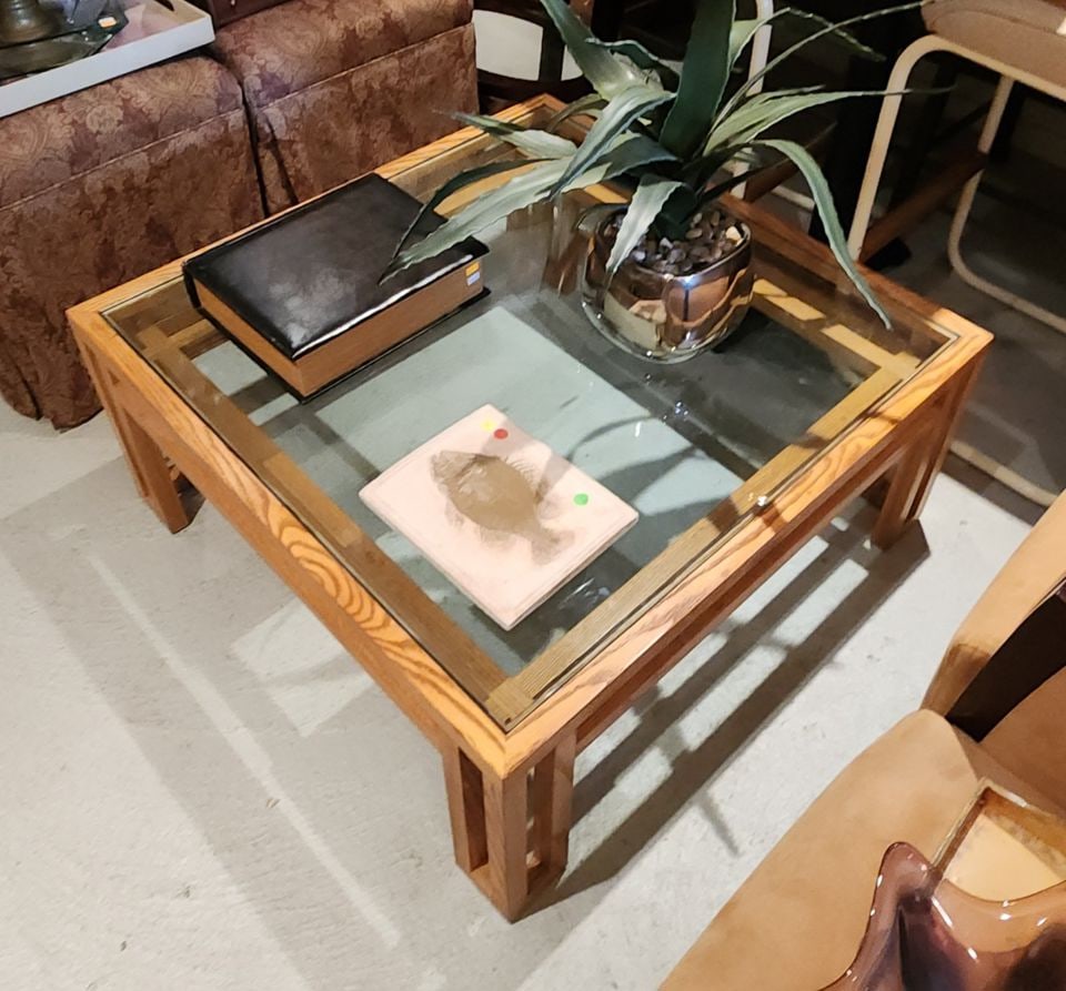 Vintage Large Mid-Century Modern Deco-Influenced solid oak coffee table with heavy 3/8 in glass. - 2