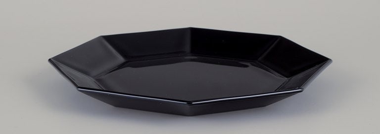 Arcoroc, France. A set of six octagonal plates in black porcelain. - 5