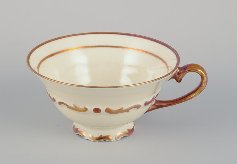 A set of six KP, Karlskrona tea cups with saucers in cream-colored porcelain with gold decoration. - 3