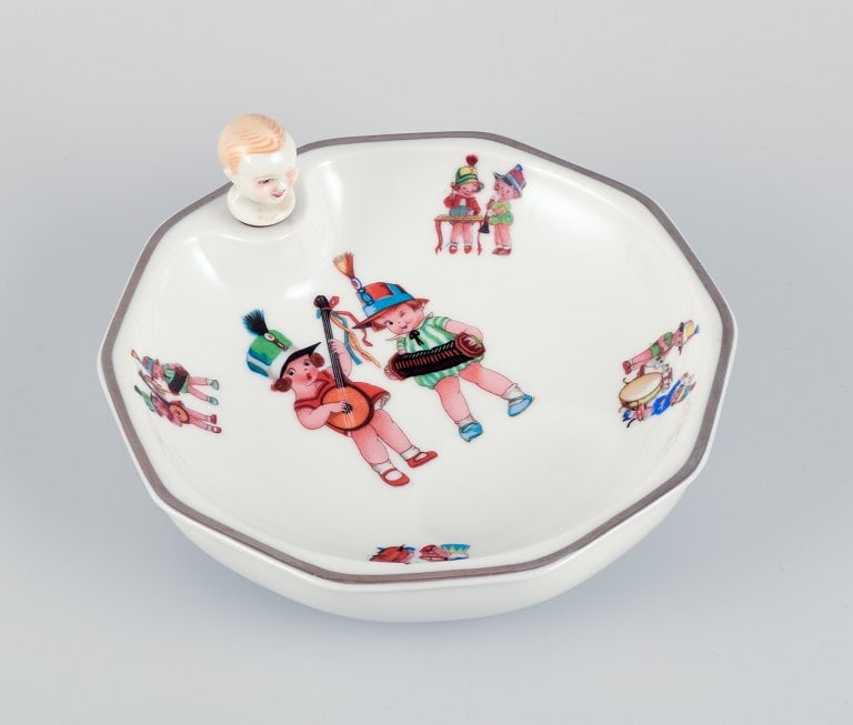 D.F. Limoges, France. Porcelain baby warming bowl. Stopper with a childs face. - 2