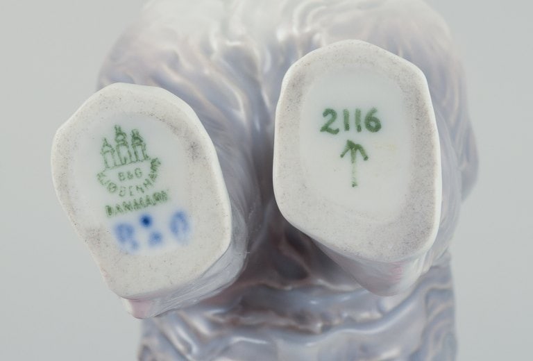 Bing & Grøndahl, rare porcelain figurine of an English Sheepdog. - 6