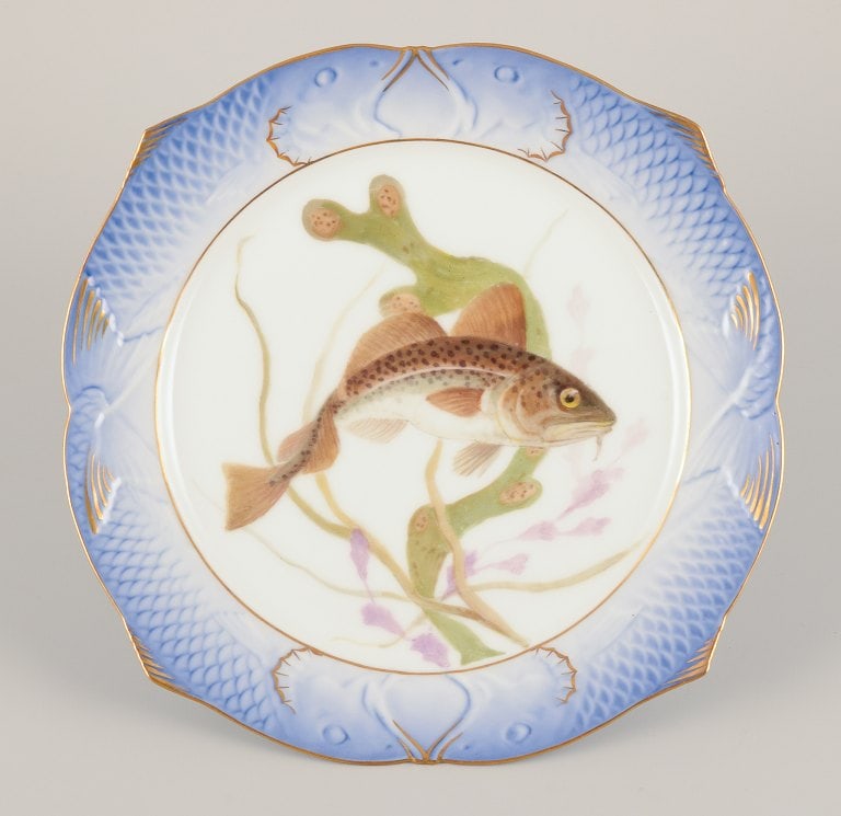 Royal Copenhagen Fauna Danica fish plate. Hand-painted fish motif with gold decoration. (1 of 8)