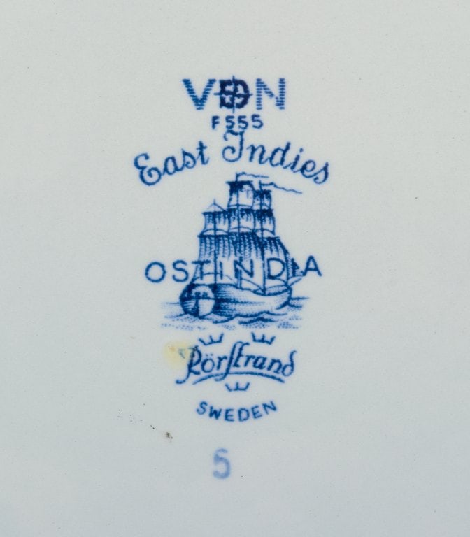 Rörstrand, Sweden, large round "Ostindia" platter in faience with flower motifs. - 7