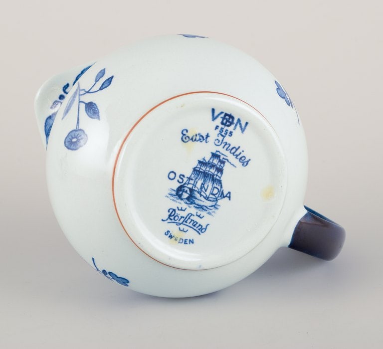 Nils Emil Lundström for Rörstrand, Sweden, "Ostindia" sugar bowl and creamer in faience - 7