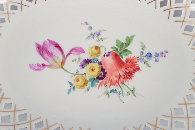 Meissen, Germany. Colossal open lace oval bowl. Hand-painted with polychrome flower motifs and gold - 4