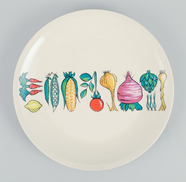 Villeroy & Boch, Luxembourg, eight "Primabella" dinner plates in stoneware featuring various - 2