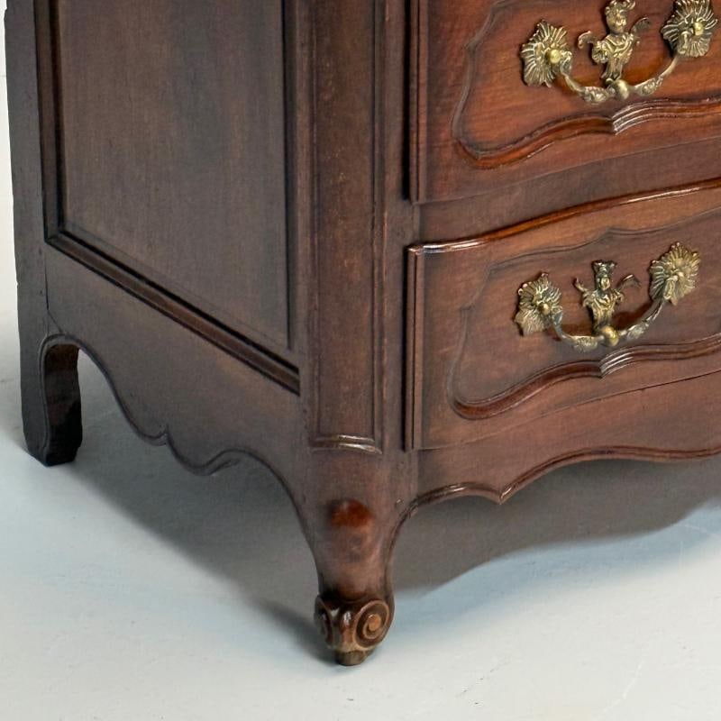 Baroque, French Louis XV, Provincial Cabinet, Walnut, Patinated Brass, 18th C. - 7