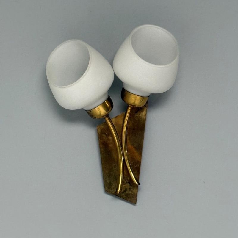 Italian Mid-Century Modern, Tulip Form Wall Sconces, Patinated Brass, 1950s - 4