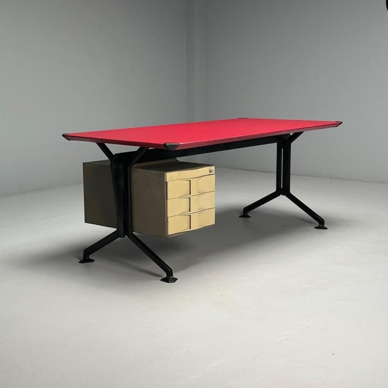 Studio BBPR, Olivetti, Italian Mid-Century Modern, Desk, Metal, 1950s - 11