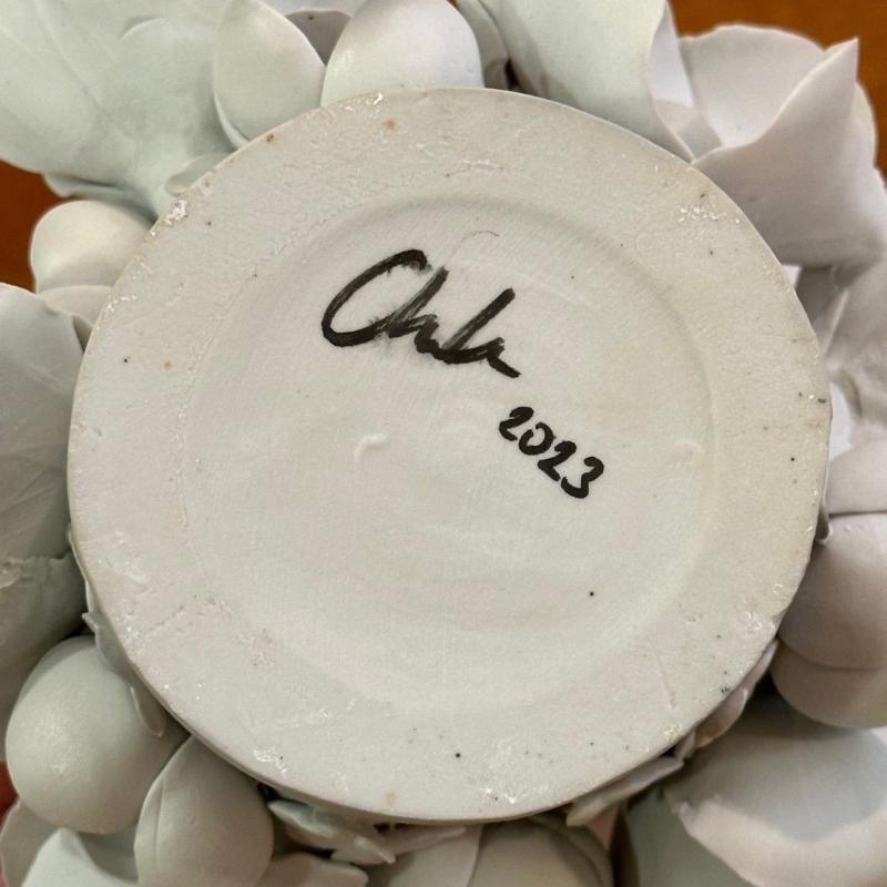 Chala Toprak, Contemporary, Modern Sculpture, Flower Vase, Porcelain, 2023 - 7