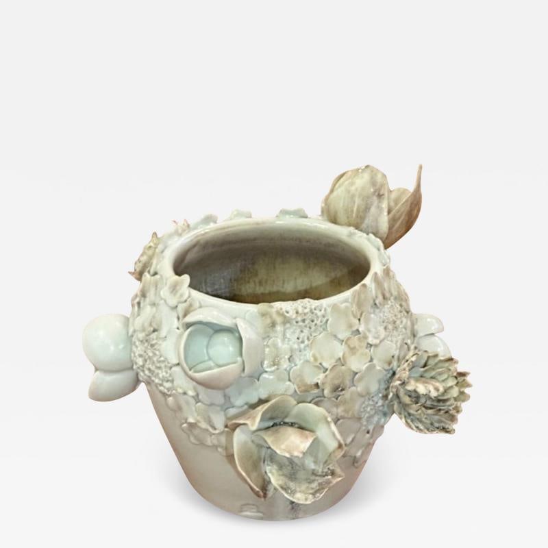 Chala Toprak, Contemporary, Modern Sculpture, Flower Vase, Porcelain, 2022 (1 of 7)