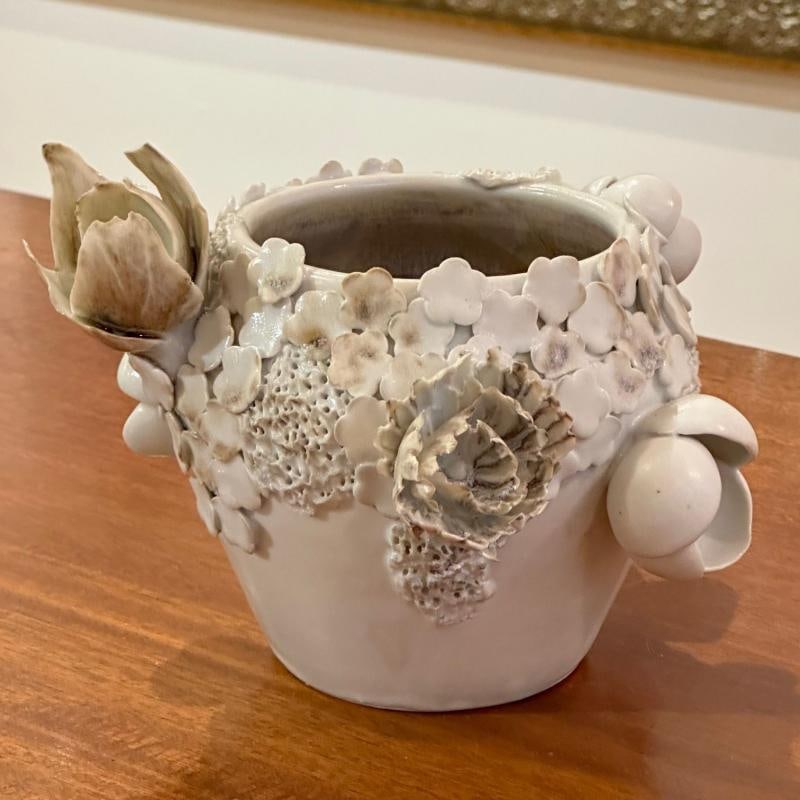 Chala Toprak, Contemporary, Modern Sculpture, Flower Vase, Porcelain, 2022 - 4