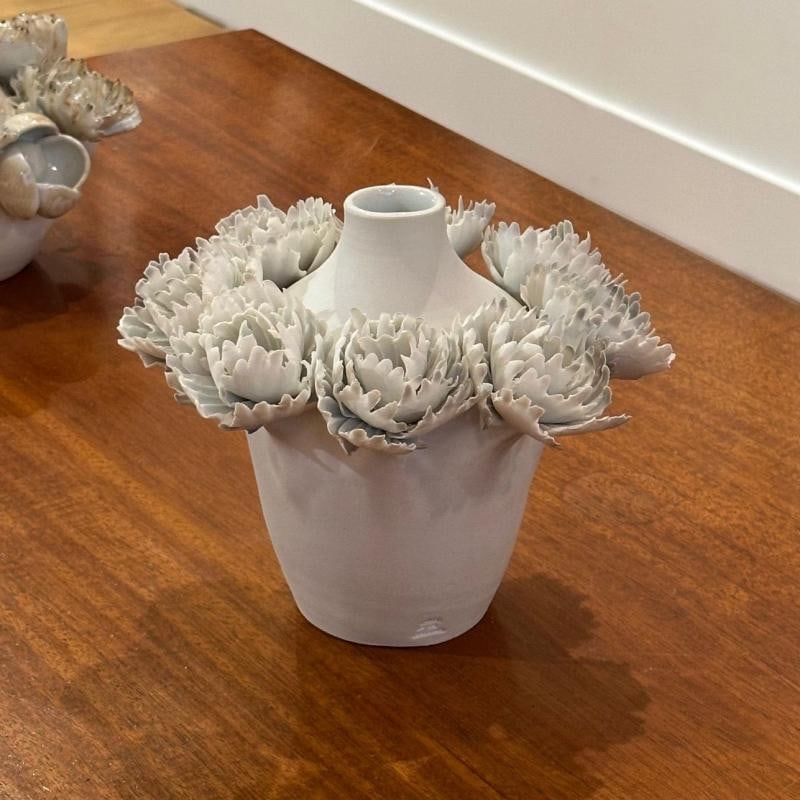 Chala Toprak, Contemporary, Modern Sculpture, Flower Vase, Porcelain, 2023 - 3
