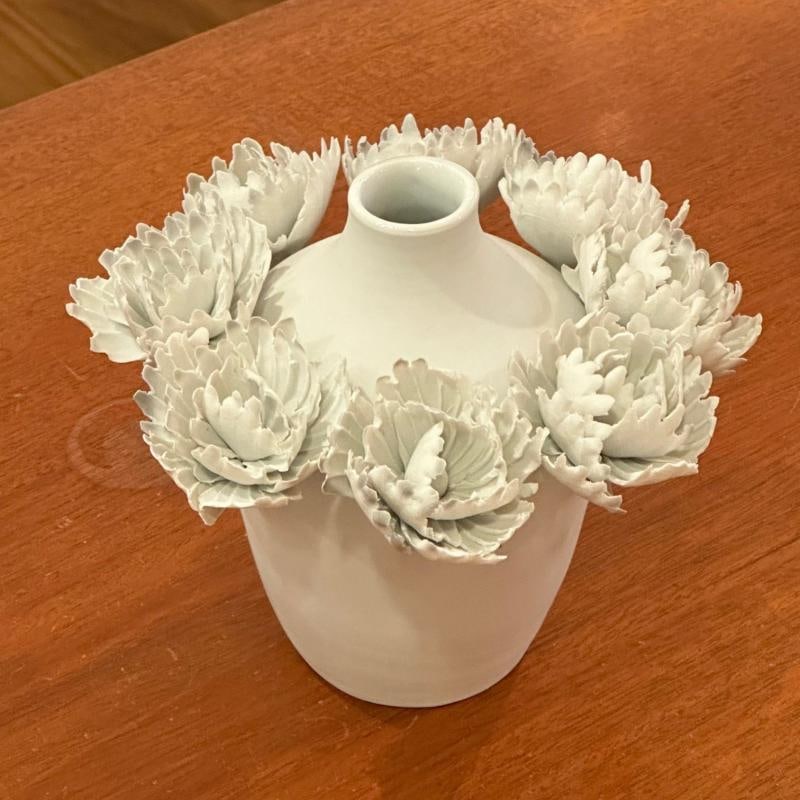 Chala Toprak, Contemporary, Modern Sculpture, Flower Vase, Porcelain, 2023 - 4