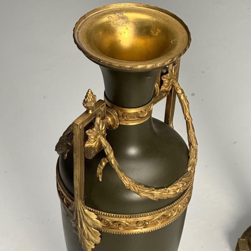 Neoclassical, Pair of Large Urns, Gilt Bronze, Green Painted Metal, 1970s - 10