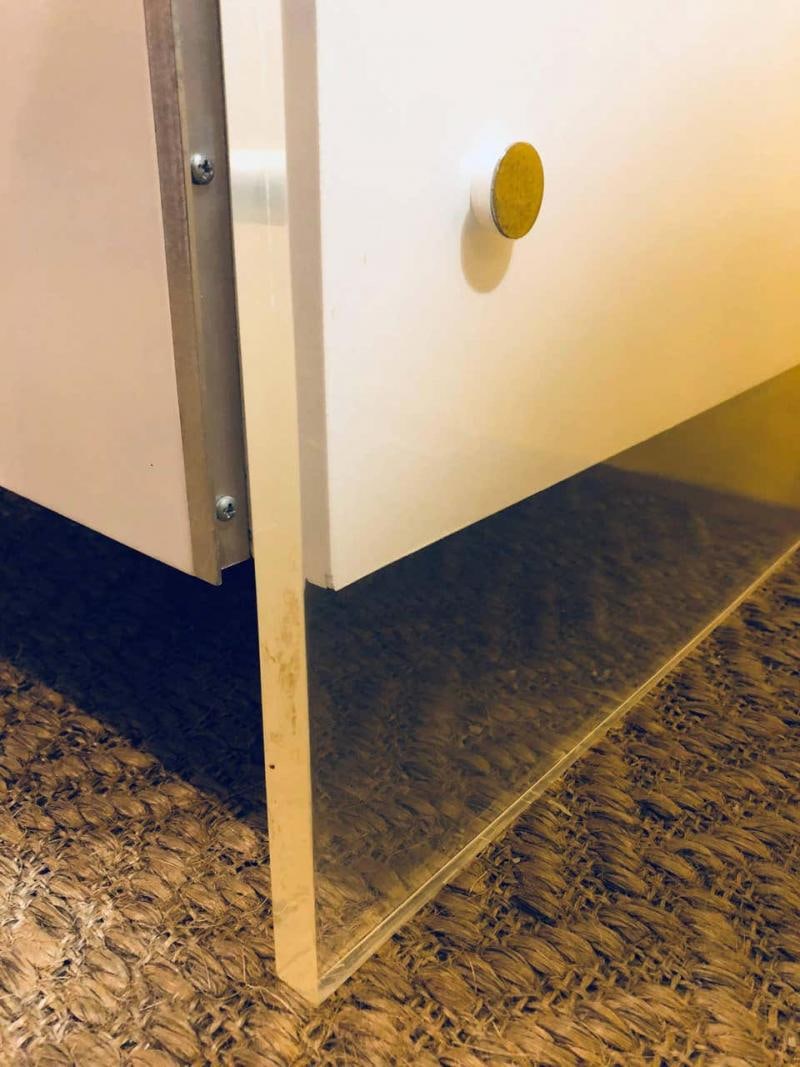 Mid-Century Modern White Dresser or Commode with Lucite Sides by John Stuart - 7