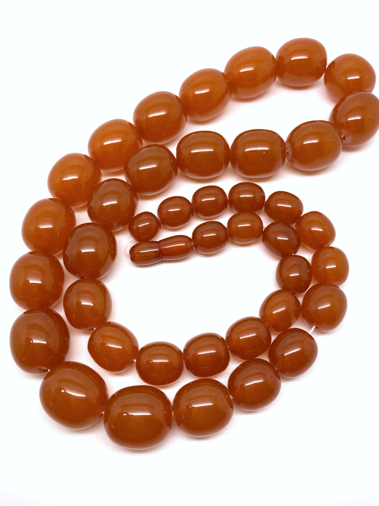 Amazing Vintage Amber Necklace made from Oval shaped Amber beads - 5