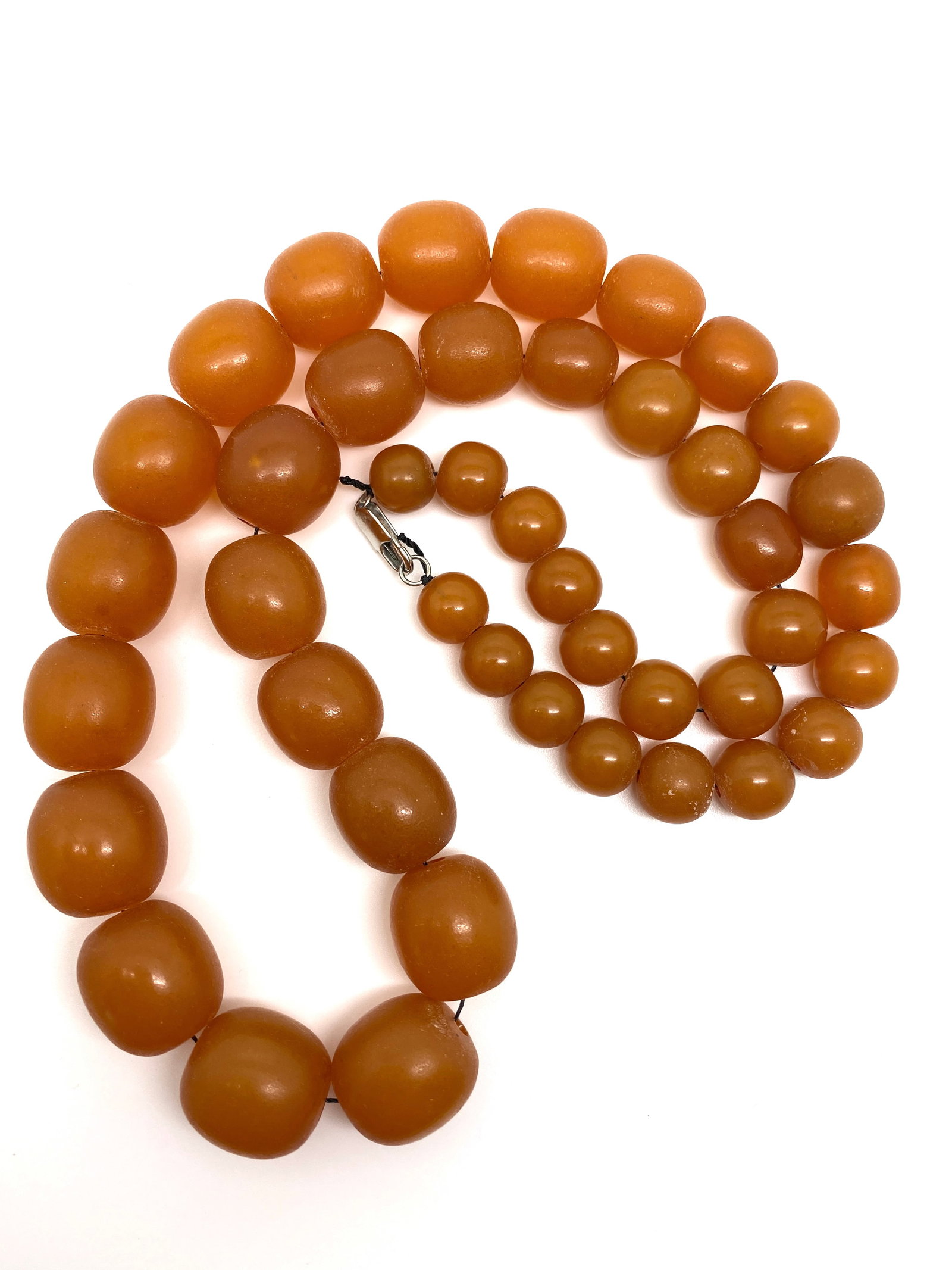 Extraordinary Vintage Amber Necklace made from Oval shaped Amber beads - 5