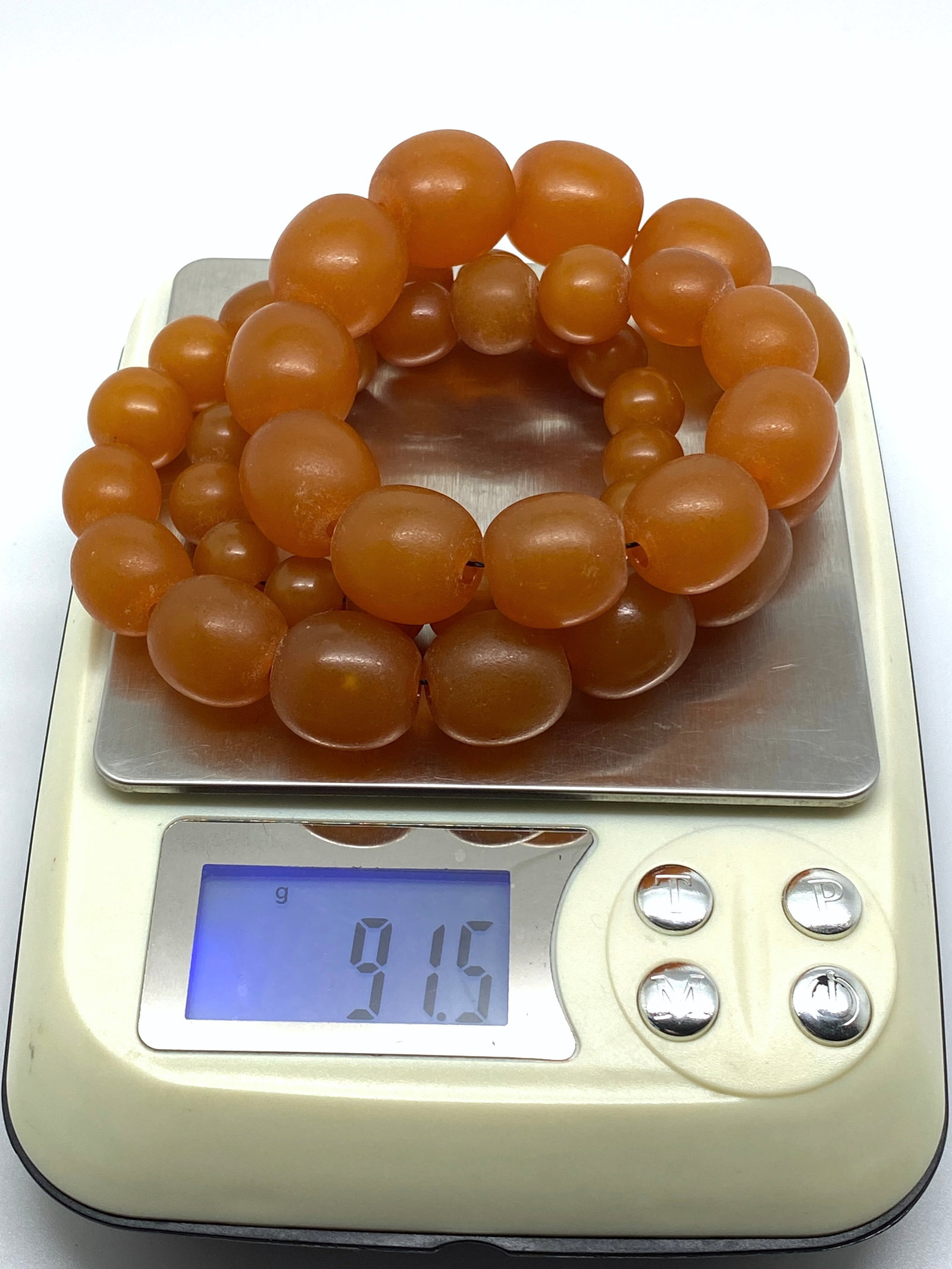 Extraordinary Vintage Amber Necklace made from Oval shaped Amber beads - 8