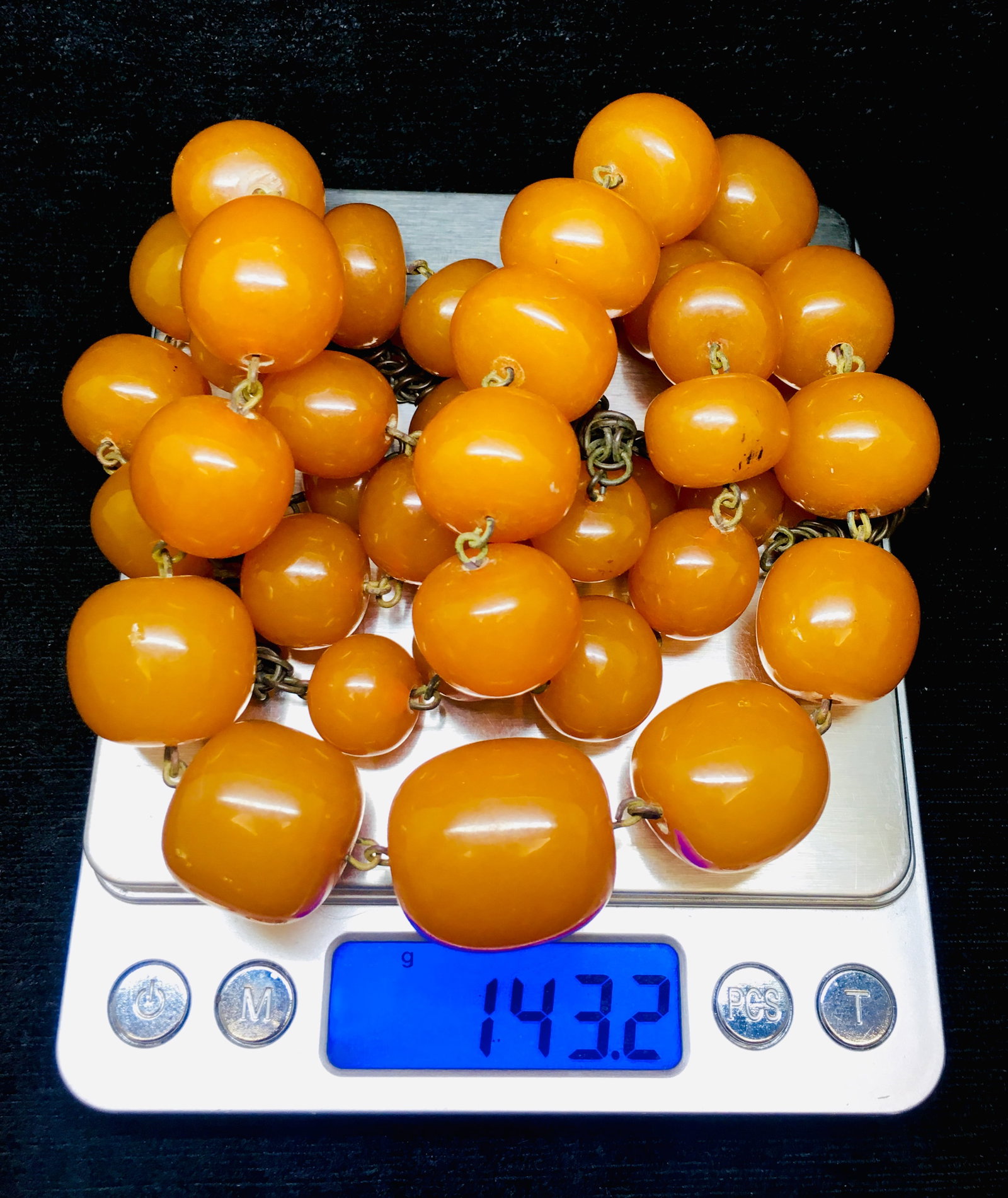 Beautiful Unique Antique Amber Necklace made from Barrel shaped Amber beads - 4