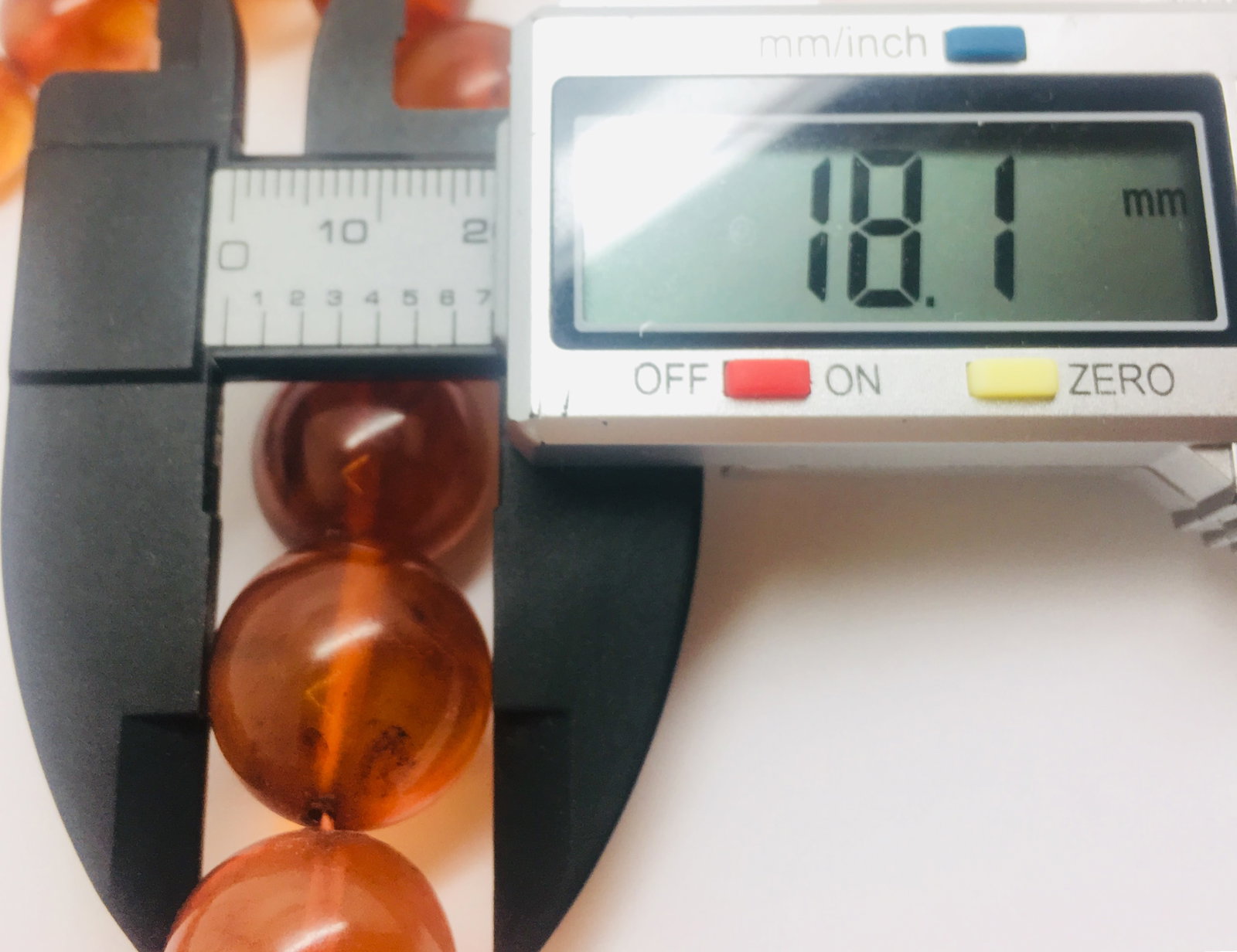 Stunning Vintage Amber Necklace made from Round Amber beads - 6