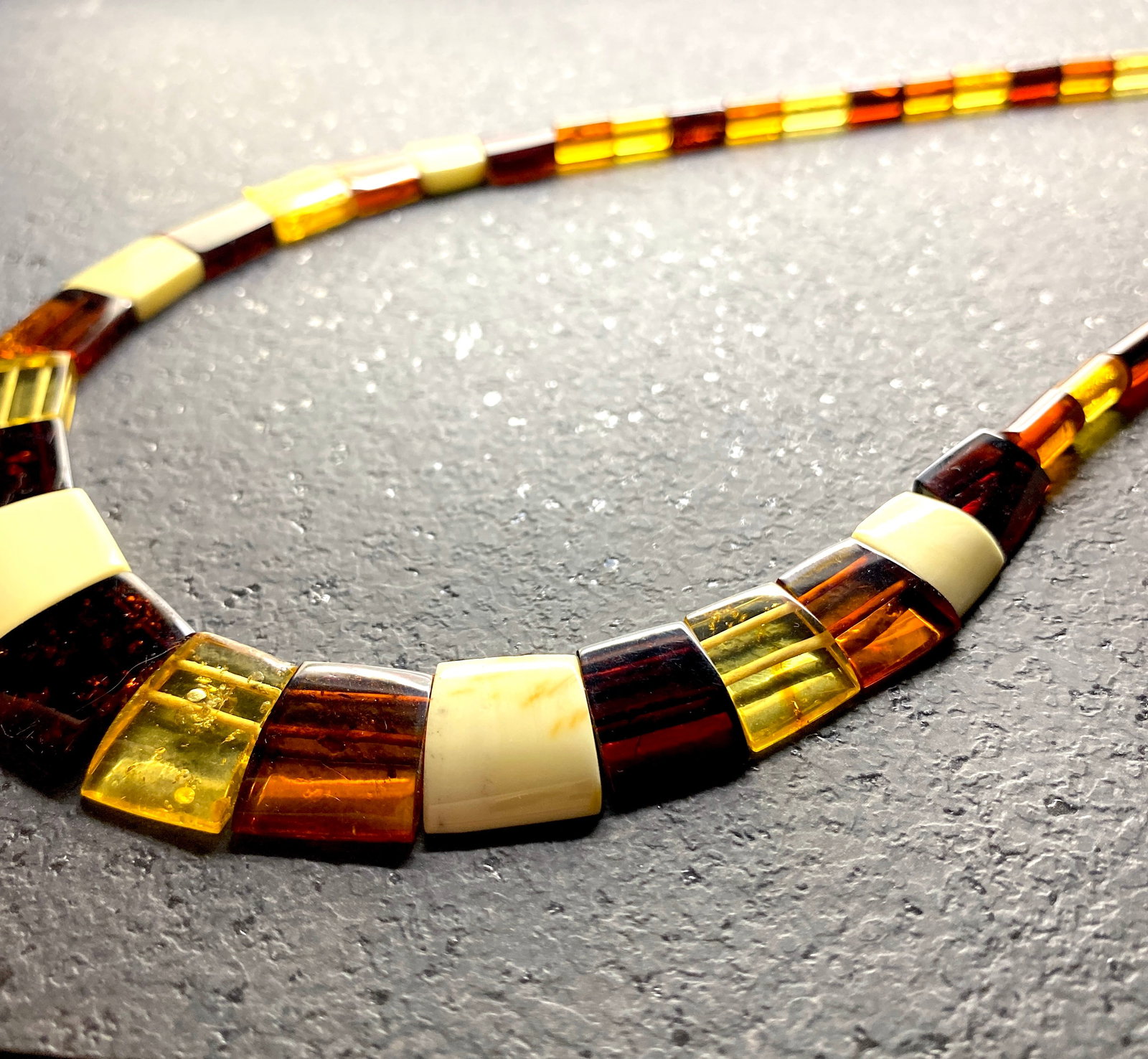 Astonishing Amber Cleopatra necklace - 6