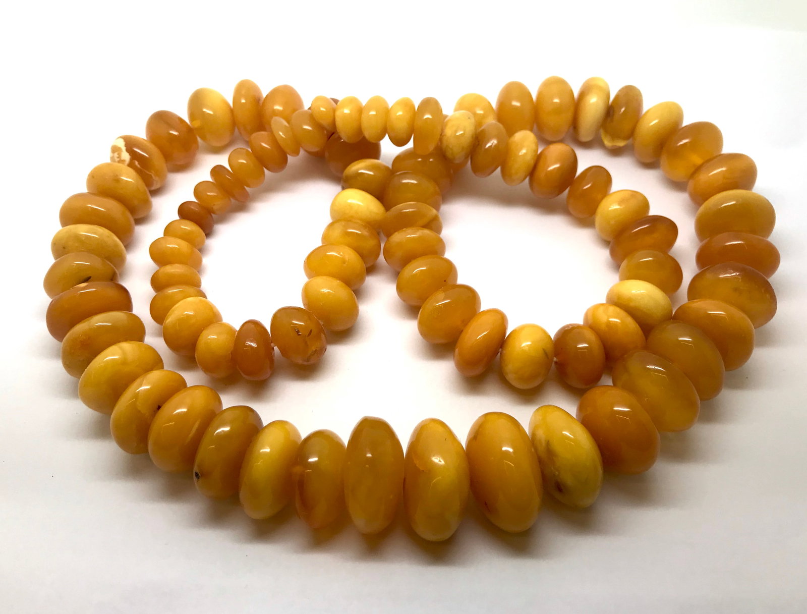 Astonishing Unique Vintage Amber Necklace made from Doughnut shaped Amber beads - 2