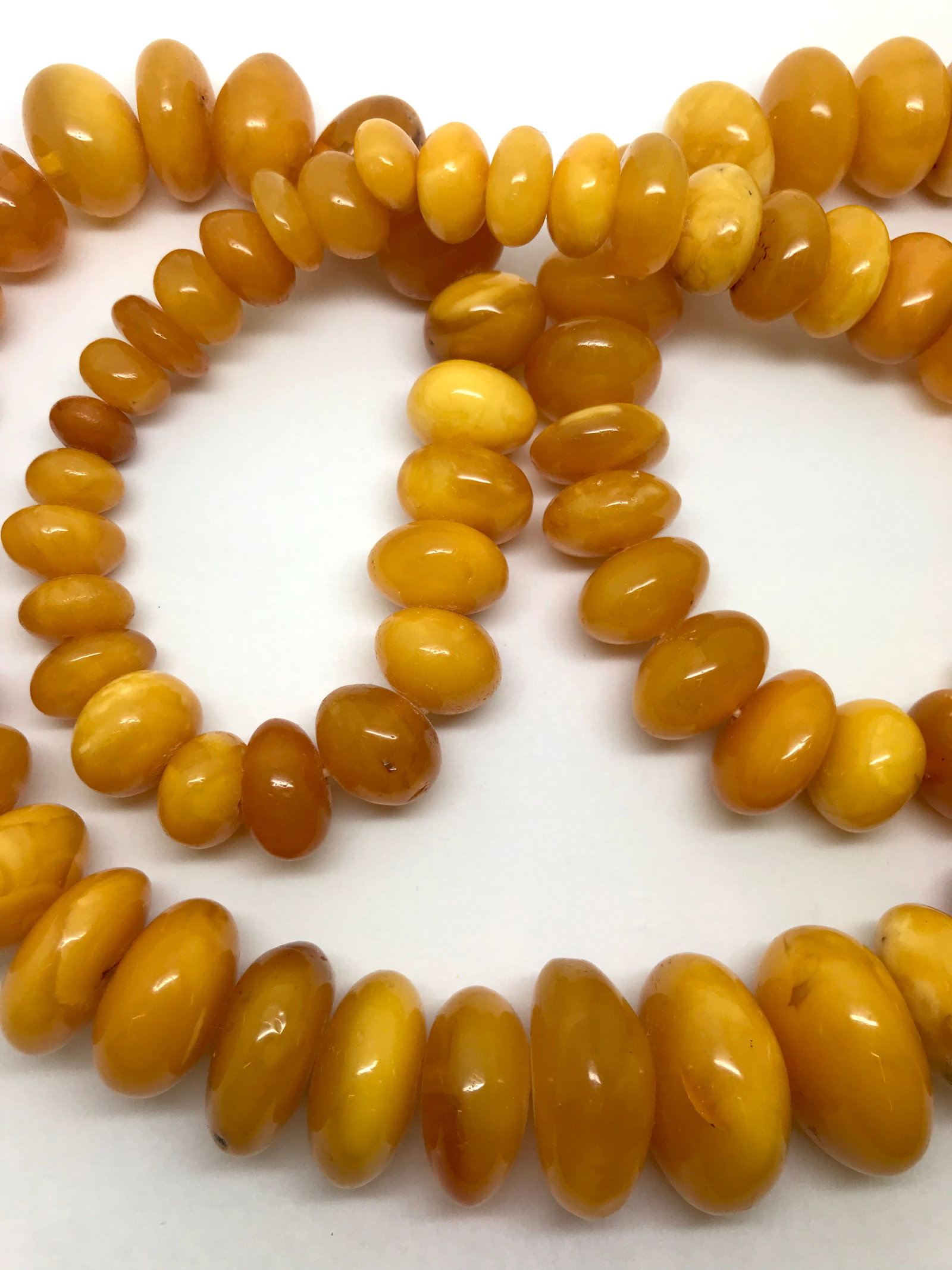 Astonishing Unique Vintage Amber Necklace made from Doughnut shaped Amber beads - 4