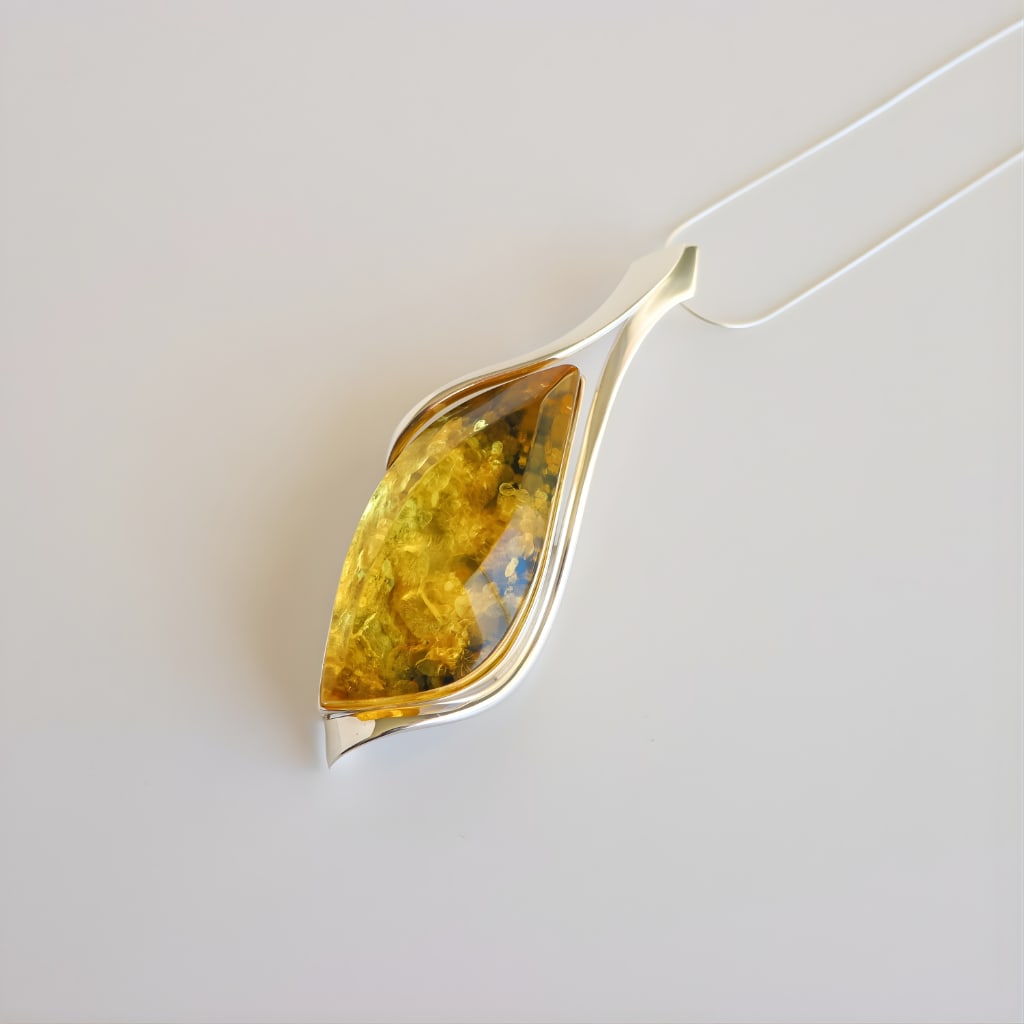 Tomosz Artszak Green Amber Necklace in Sterling Silver - 6